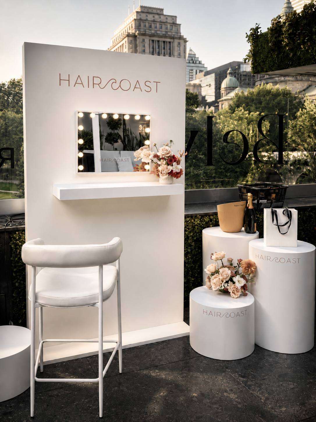 Estaci&oacute;n premium de maquillaje para evento corporativo