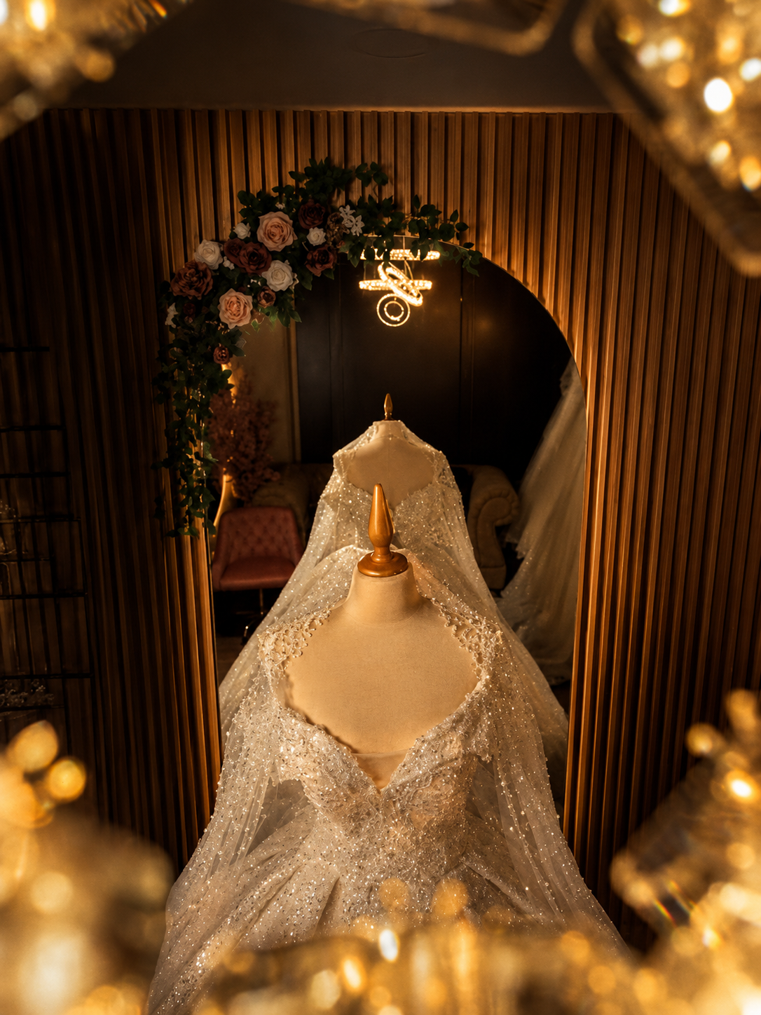 Preparaci&oacute;n elegante de novia en ambiente premium